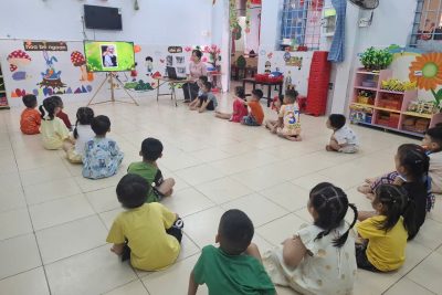 Tháng Năm Nhớ Bác
