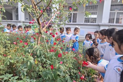 DẠO BƯỚC VƯỜN HOA – Trải nghiệm thú vị của lớp Chồi 1 🌼
